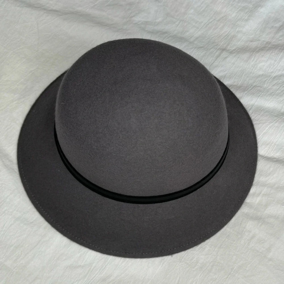 Designer Nine West Trench-style hat wool felt hat with faux leather fall  staple - Picture 6 of 13